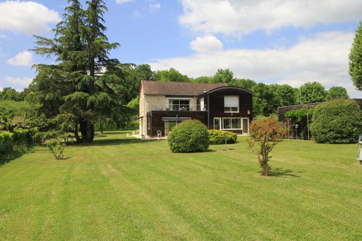 Image No.1-5 Bed House for sale