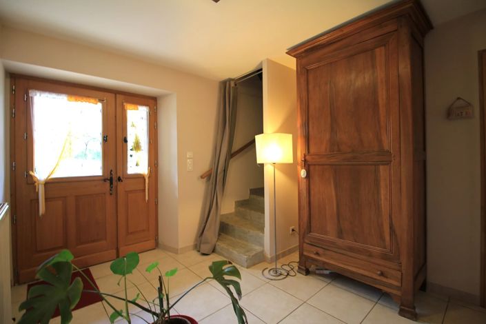 Image No.12-5 Bed House for sale