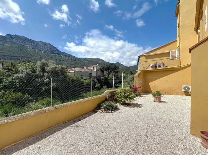 Image No.1-4 Bed Village House for sale