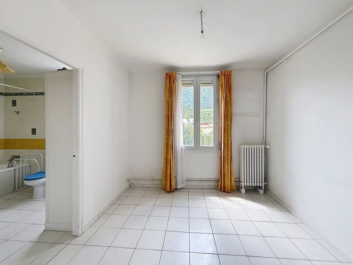 Image No.12-4 Bed Village House for sale