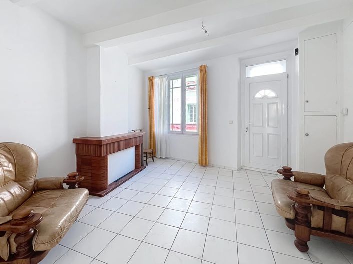 Image No.7-4 Bed Village House for sale