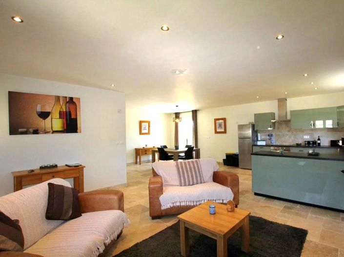 Image No.6-2 Bed House for sale