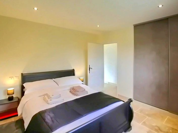 Image No.7-2 Bed House for sale