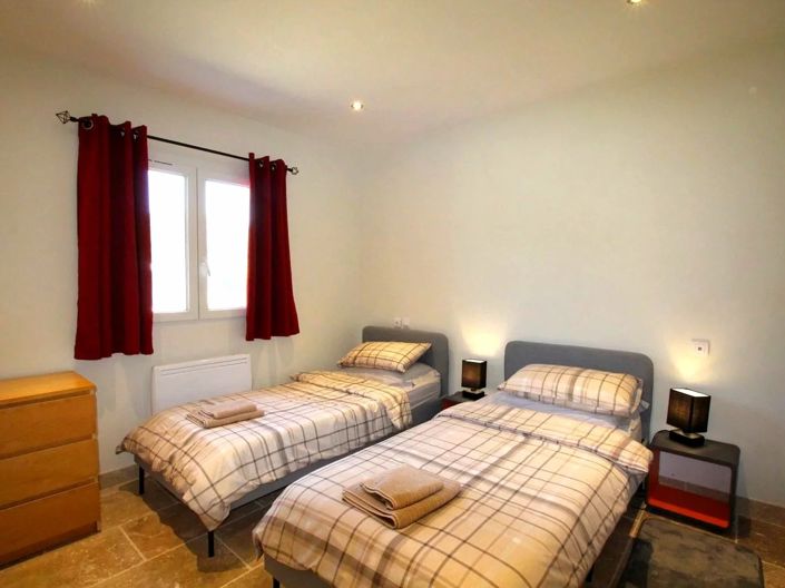 Image No.8-2 Bed House for sale