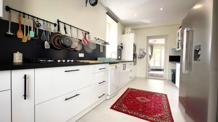 Image No.3-4 Bed Village House for sale