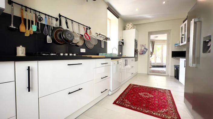 Image No.8-4 Bed Village House for sale