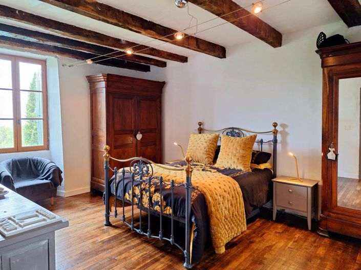 Image No.11-5 Bed House for sale