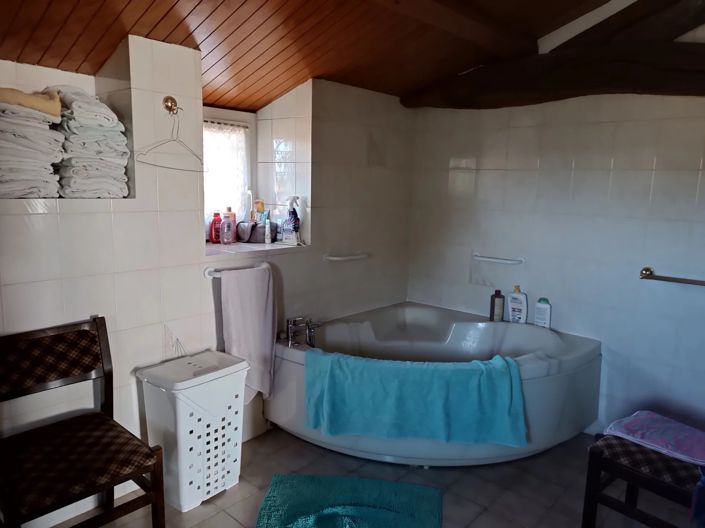 Image No.9-4 Bed House for sale