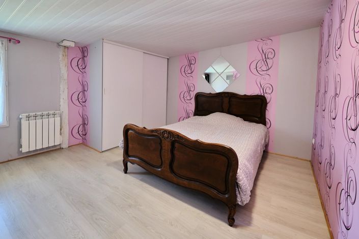 Image No.11-4 Bed House for sale