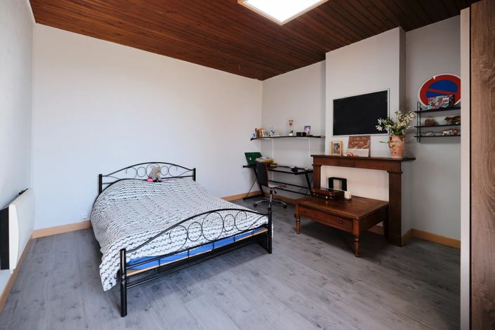 Image No.12-4 Bed House for sale