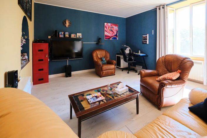 Image No.6-4 Bed House for sale