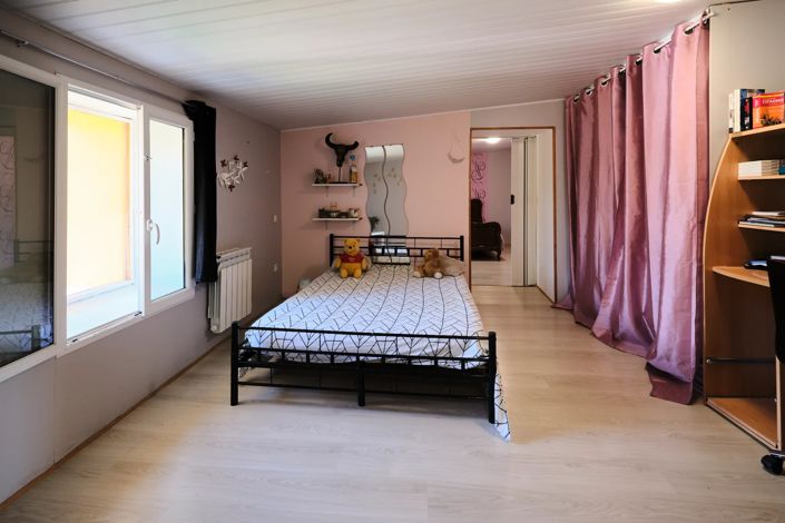 Image No.9-4 Bed House for sale