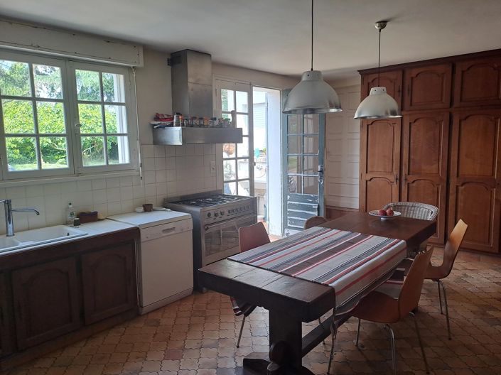 Image No.4-6 Bed House for sale