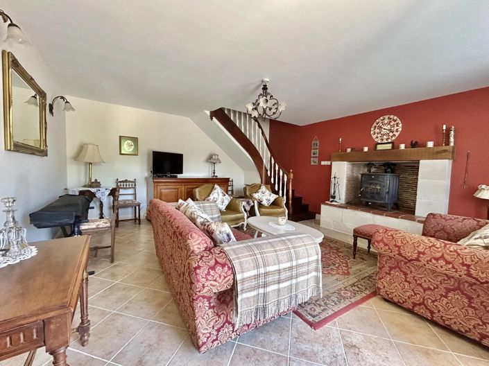 Image No.7-3 Bed House for sale