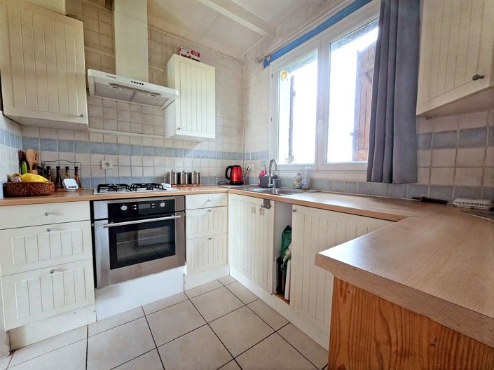 Image No.4-2 Bed House for sale