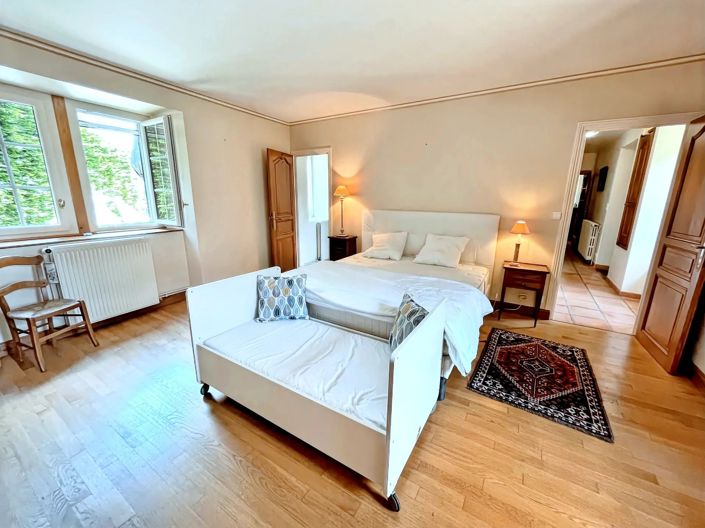 Image No.9-3 Bed House for sale