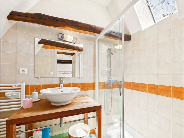 Image No.13-8 Bed House for sale