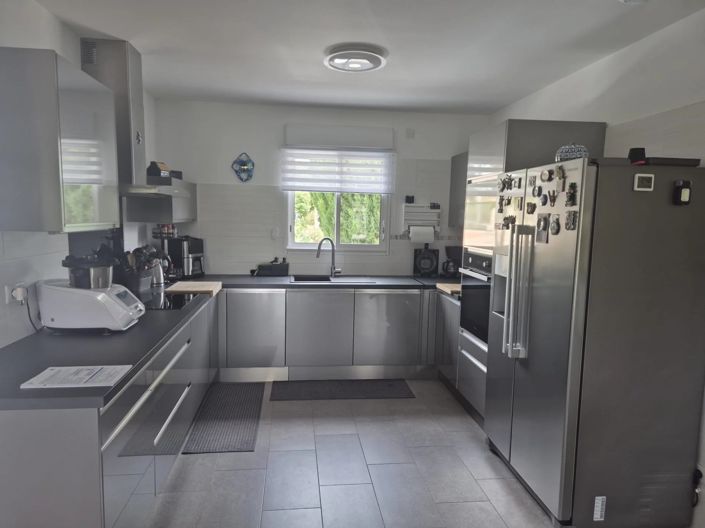 Image No.6-4 Bed House for sale