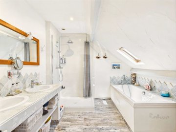 3524c3bd099925d8e0b1c8d0950eb818b4db06ffd7192