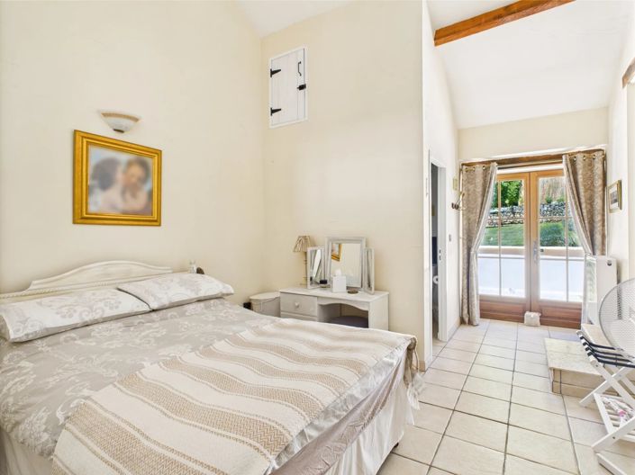 Image No.8-4 Bed House for sale