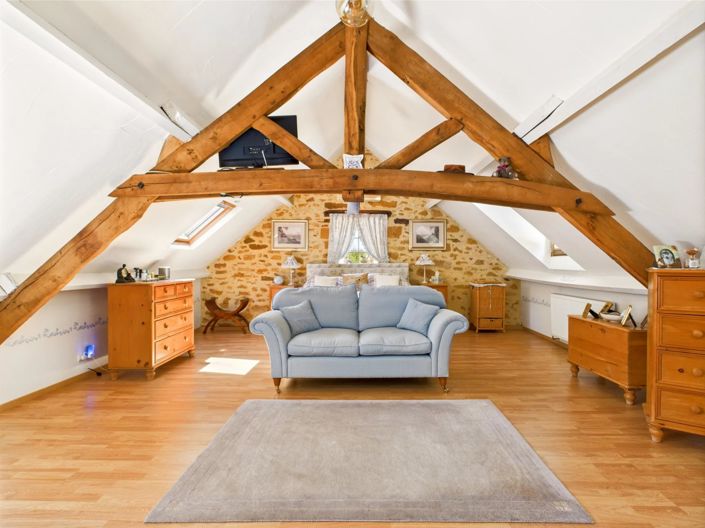 Image No.9-4 Bed House for sale