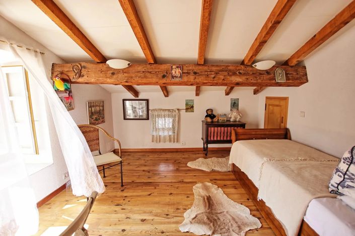 Image No.10-5 Bed House for sale