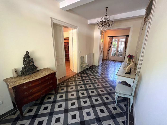 Image No.6-7 Bed House for sale