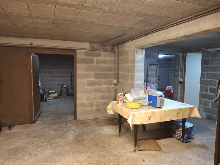 Image No.11-3 Bed House for sale