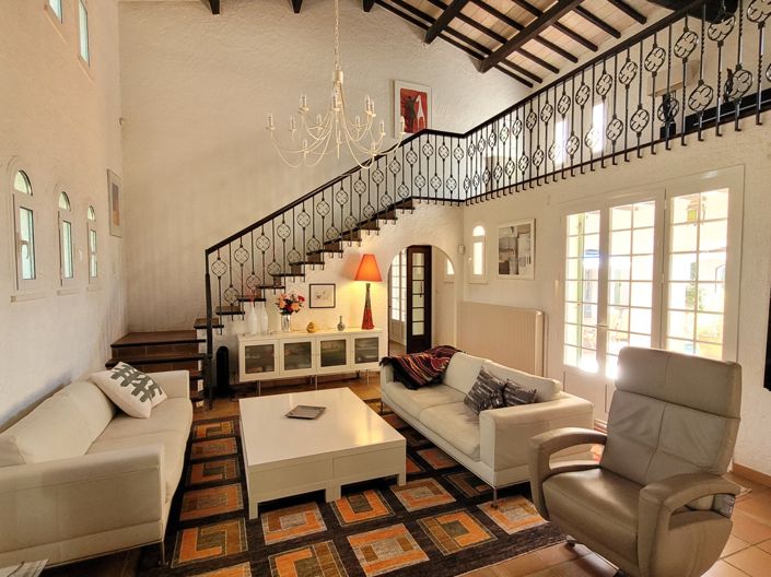 Image No.10-5 Bed House for sale