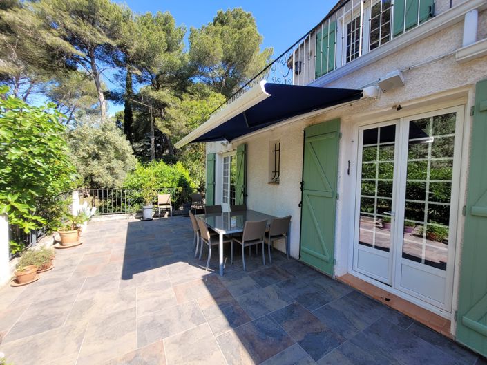 Image No.9-5 Bed House for sale