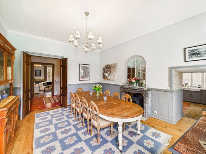 Image No.6-8 Bed House for sale