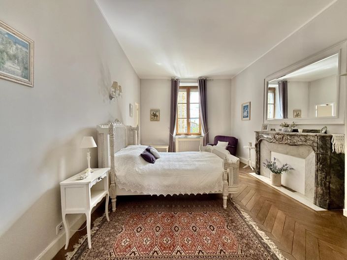 Image No.10-8 Bed House for sale