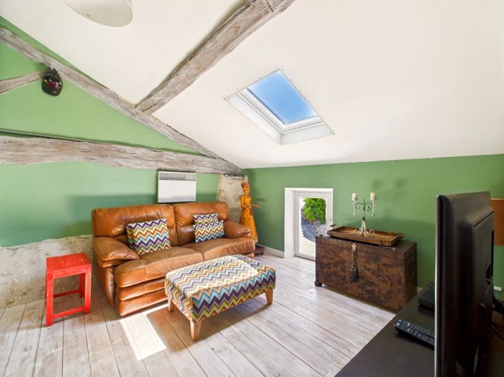 Image No.12-4 Bed House for sale