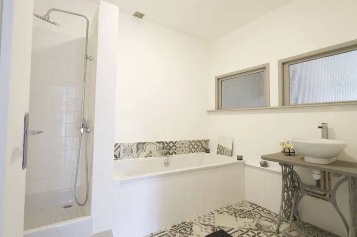 Image No.15-4 Bed Village House for sale