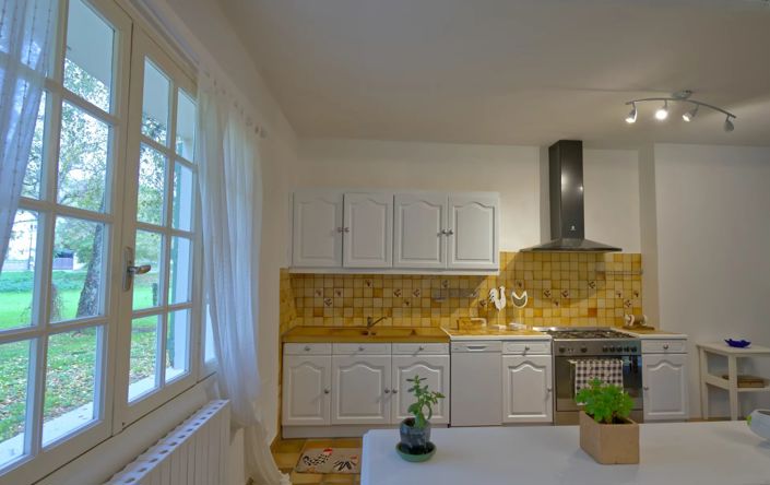 Image No.9-4 Bed Village House for sale