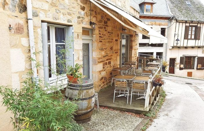 Image No.5-3 Bed Commercial for sale