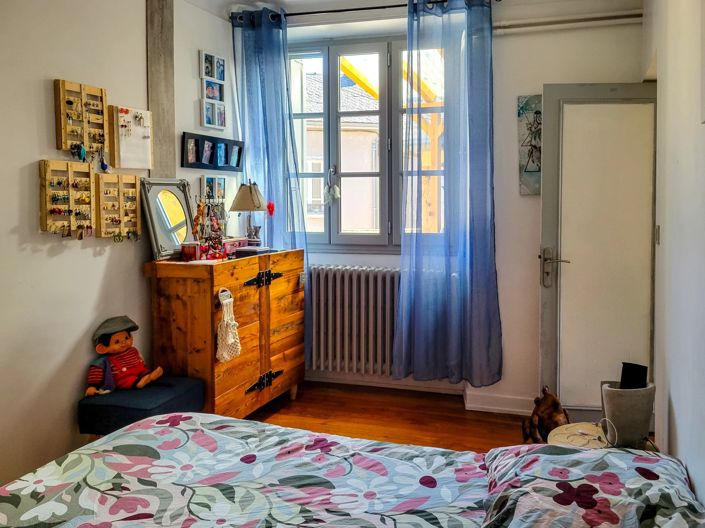 Image No.13-3 Bed Commercial for sale