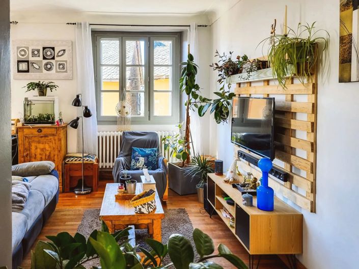 Image No.9-3 Bed Commercial for sale