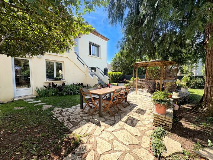 Image No.6-4 Bed House for sale