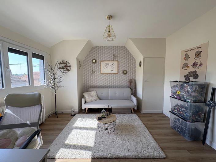 Image No.10-4 Bed House for sale