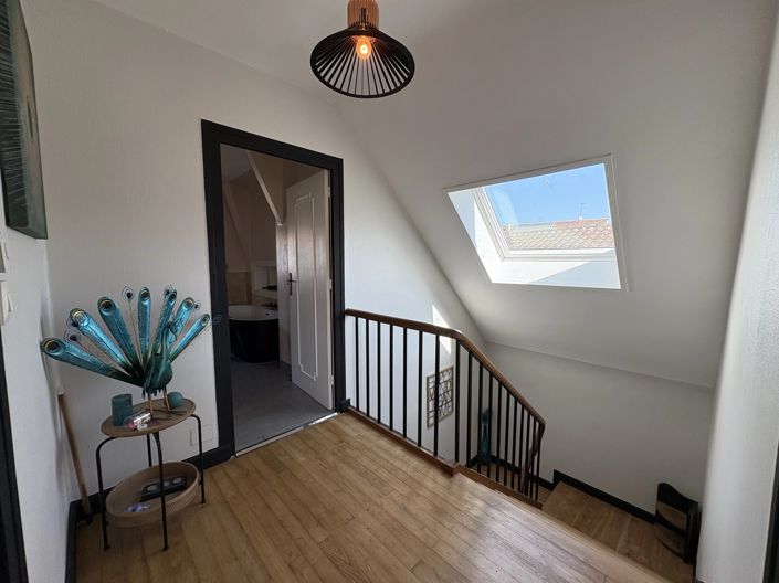 Image No.12-4 Bed House for sale