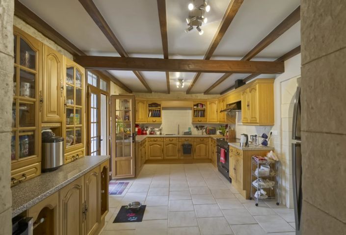 Image No.7-5 Bed House for sale