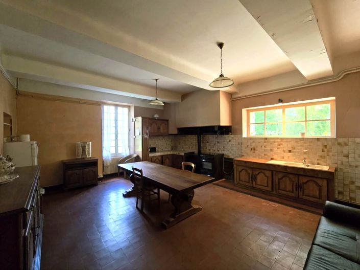 Image No.12-10 Bed House for sale