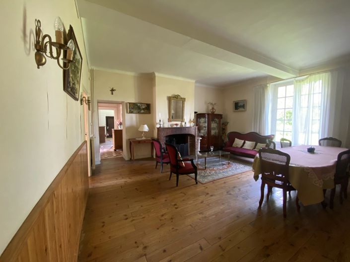 Image No.14-10 Bed House for sale