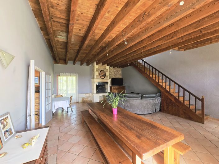 Image No.3-10 Bed House for sale