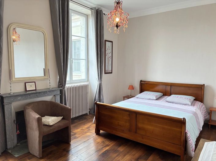 Image No.12-6 Bed House for sale