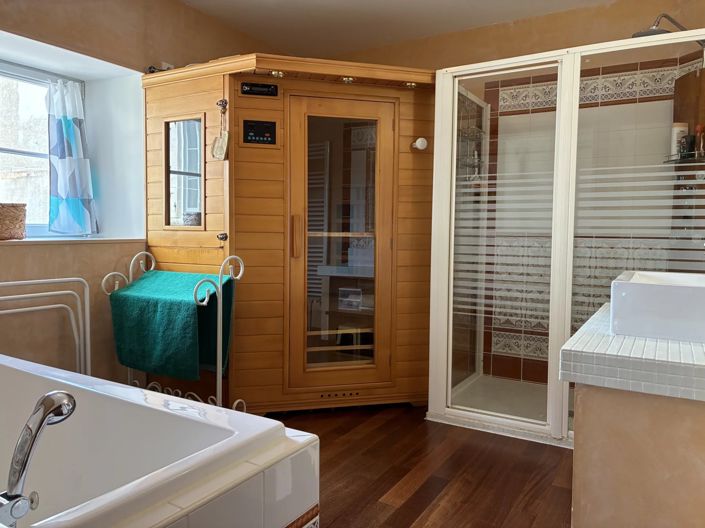 Image No.14-6 Bed House for sale