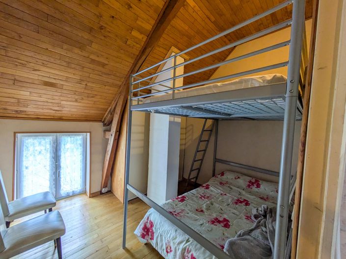 Image No.10-5 Bed House for sale