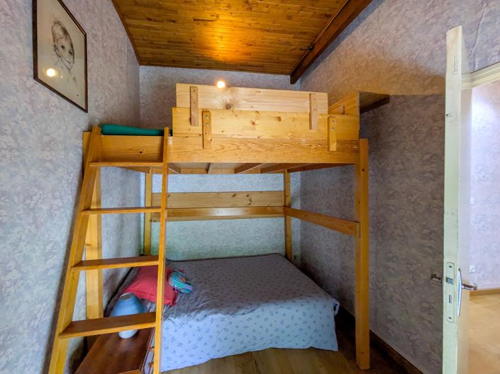 Image No.13-5 Bed House for sale