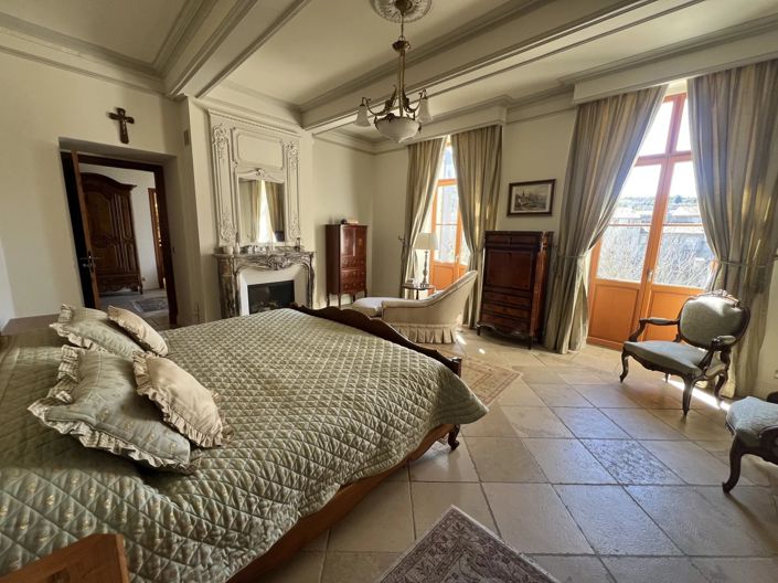 Image No.7-5 Bed House for sale